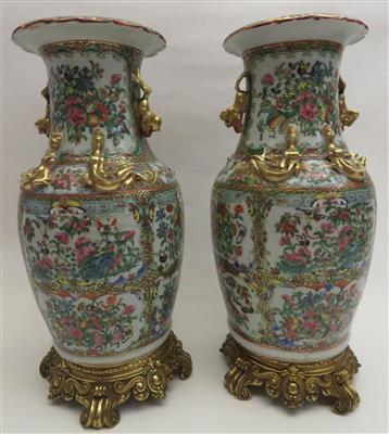 Paar Famille Rose-Vasen, China 19. Jahrhundert - Arte, antiquariato e gioielli