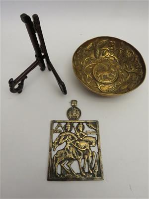 Messing-Reliefschale, wohl Osteuropäisch, 20. Jahrhundert, - Umění, starožitnosti, šperky