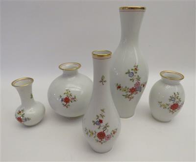 Fünf verschiedene Vasen, Augarten, 20. Jahrhundert - Gioielli, arte e antiquariato