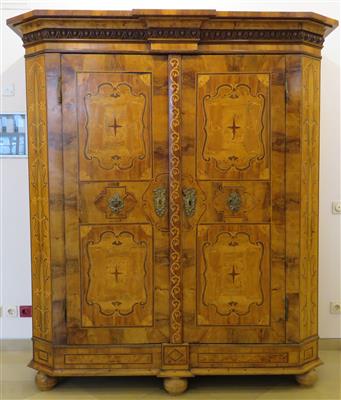 Hallenschrank im Barockstil - Klenoty, umění a starožitnosti