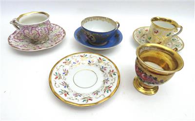 3 verschiedene Tassen mit Untertassen, 1 Tasse, 1 Untertasse, 19. Jahrhundert - Gioielli, arte e antiquariato