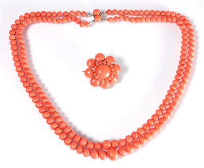 Korallenbrosche und zweireihiges Collier - Summer auction