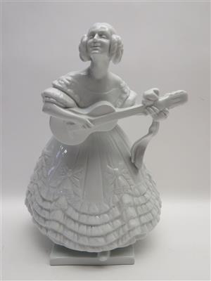 Madame Dery mit Gitarre, Entwurf Miklos Ligeti um 1936, Herend, Ungarn 2. Hälfte 20. Jahrhundert - Jewellery, antiques and art