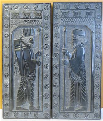 Paar Relieftafeln nach den altpersischen Reliefs im Palast von Persepolis, 20. Jahrhundert - Jewellery, antiques and art