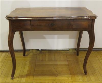 Rechteckig geschweifter Tisch, um 1850/60 - Gioielli, arte e antiquariato