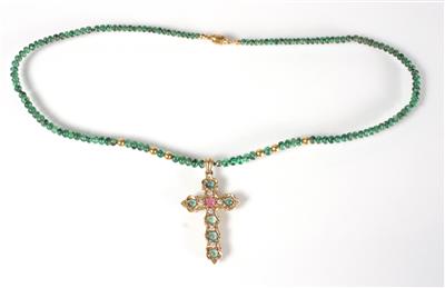 Brillant-Schmucksteinkreuzanhänger an Smaragdcollier - Umění, starožitnosti a šperky