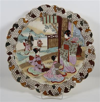 Satsuma-Wandteller, Japan Anfang 20. Jahrhundert - Art, antiques and jewellery