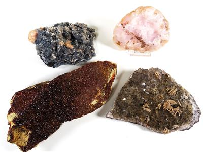 4 verschiedene Mineralien - Mineralien und Fossilien