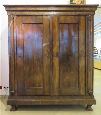 Biedermeier-Hallenschrank um 1830 - Umění, starožitnosti a šperky