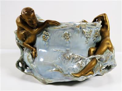 Jugendstil-Schale mit Nymphe und Satyr, Ernst Wahliss, Turn/Wien um 1900 - Klenoty, umění a starožitnosti