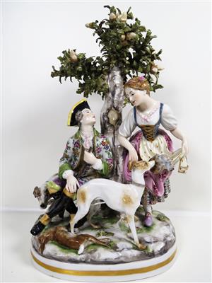 Jäger und junge Frau unter Baum, mit Hunden, erlegtem Hasen und Rebhuhn, Deutsch Anfang 20. Jahrhundert - Jewellery, antiques and art