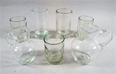 Konvolut von 5 Zylinderbechern, 2 Krügerl, 19. Jahrhundert - Glas, Porzellan und Keramik