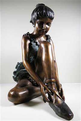Gartenfigur Sitzende Ballerina - Jewellery, antiques and art