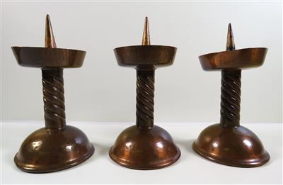 Drei Kerzenständer, 20. Jahrhundert - Schmuck, Kunst & Antiquitäten