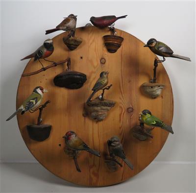Konvolut von neun Singvögeln - Gioielli, arte e antiquariato