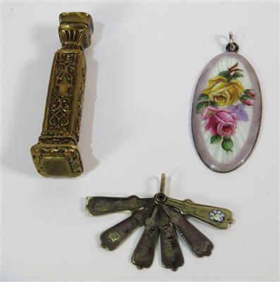 Zwei Angehänge und Petschaft um 1900 - Schmuck, Kunst & Antiquitäten