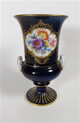 Fußvase mit Handhaben, Meissen, 1973 - Klenoty, umění a starožitnosti