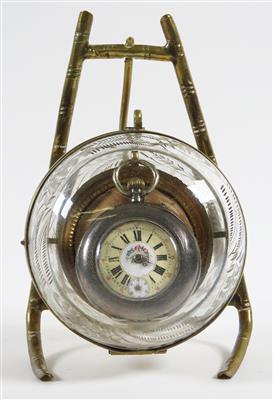 Uhrständer mit Taschenuhr, um 1900 - Jewellery, antiques and art