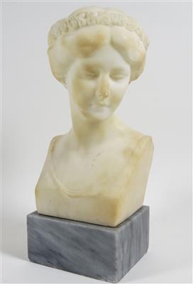 Büste einer jungen Frau, Anfang 20. Jahrhundert - Schmuck, Kunst & Antiquitäten