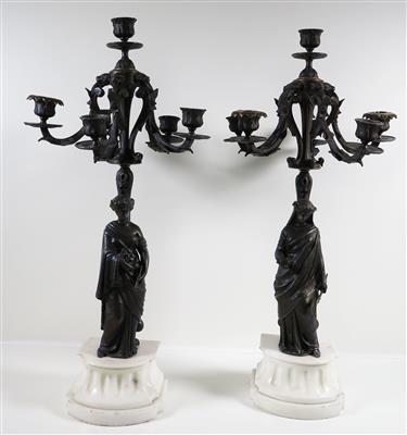 Paar Kandelaber mit allegorischen Figuren, 2. Hälfte 19. Jahrhundert - Gioielli, arte e antiquariato