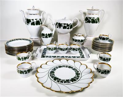 Serviceteile, Meissen, aus Teilen des 20. Jahrhunderts, vorwiegend 1924-34, und vor 1924 zusammengestellt - Schmuck, Kunst & Antiquitäten