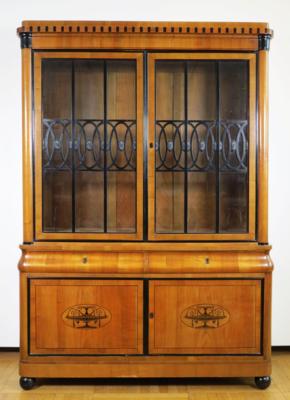 Neoklassizistischer Vitrinenschrank um 1920 - Gioielli, arte e antiquariato