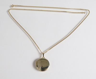 Medaillon an Flachpanzermusterhalskette - Jewellery, Works of Art and art