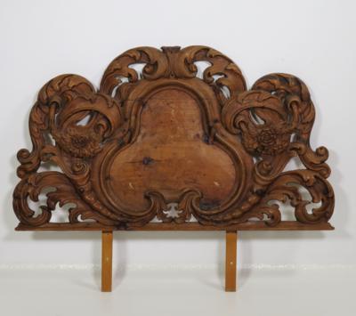 Möbelaufsatzteil, wohl eines Bettes, im Barockstil, 19. Jahrhundert - Aus dem Nachlass SEPP FORCHER