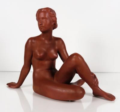 Sitzender weiblicher Akt, Gmundner Keramik, 1950-80 - Schmuck, Kunst & Antiquitäten