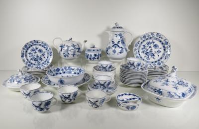 Konvolut Zwiebelmuster Speise-, Kaffee-, Teeserviceteile, Meissen, vornehmlich um 1900 - Schmuck, Kunst & Antiquitäten