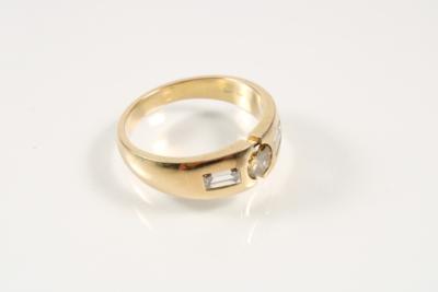 Brillant-Diamantring, zusammen ca. 1,10 ct - Klenoty a Hodinky