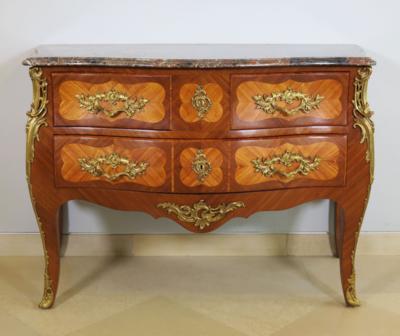 Kommode im Louis XV-Stil - Möbel und Interieur