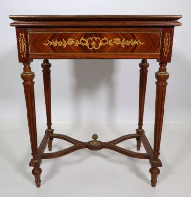 Kleiner Spieltisch im Louis XVI-Stil - Möbel und Interieur