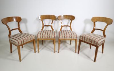Vier Sessel im Biedermeierstil - Möbel und Interieur