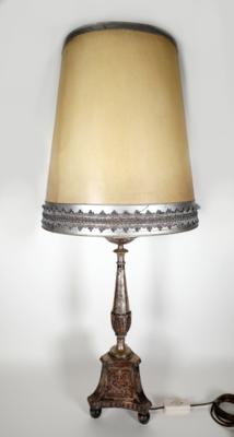 Tischlampe im klassizistischen Stil - Nábytek a interiér