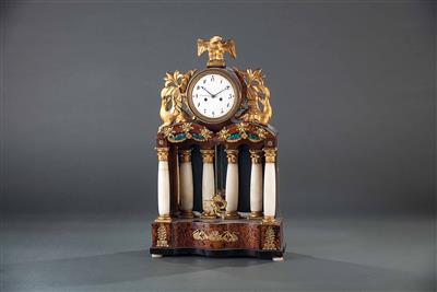 Biedermeier-Kommodenuhr um 1830 - Osterauktion - Kunst und Antiquitäten