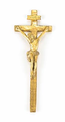 Kleines holzgeschnitztes Kruzifix - Sammlung Friedrich W. Assmann
