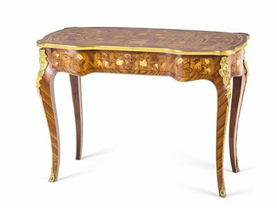 Bureau-plat-Damenschreibtisch im Louis-XV-Stil, Frankreich um 1900 - Asta di pasqua (arte e antiquariato)