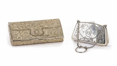 1 Kassette in Form eines Damentäschchens, 1 Geldbörse mit Tragekette - Arte, antiquariato e gioielli – Salisburgo
