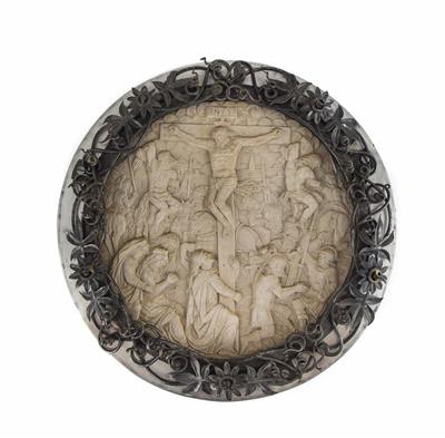 Tondo mit Kreuzigung Christi, wohl 19. Jahrhundert, nach einem italo-flämischen Vorbild des 16. Jahrhunderts - Vánoční aukce