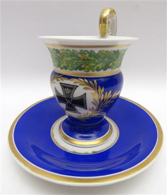 Erinnerungstasse mit Untertasse, KPM-Berlin, 1914/17 - Adventauktion