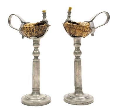 Historistische Tischöllampen,19. Jahrhundert - Christmas auction - Silver, glass, porcelain, graphics, militaria, carpets