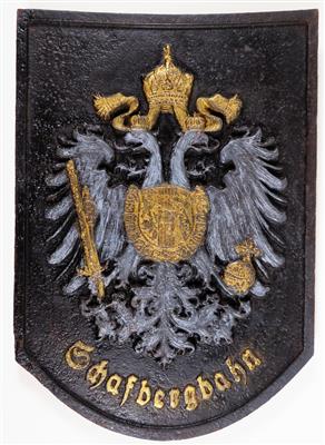 Kaiserlich österreichisches Wappen von der Schafbergbahn, um 1890 - Vánoční aukce - Stříbro, sklo, porcelán, Moderní umění grafika, koberce