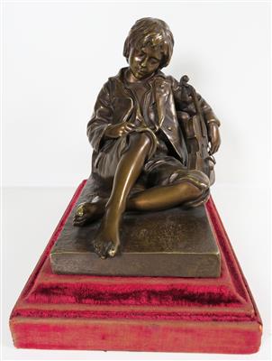 Léon Tharel - Christmas auction - Silver, glass, porcelain, graphics, militaria, carpets