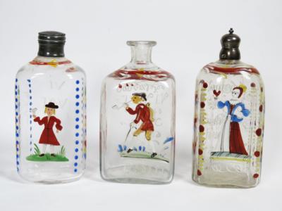Drei Branntweinflaschen, Alpenländisch, um 1800/19. Jahrhundert - Christmas auction - Silver, glass, porcelain, graphics, militaria, carpets