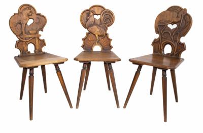 Drei Brettstühle, nach Bildmotiventwürfen von Hans Thoma, um 1900 - Asta di Natale - Argenti, vetri, porcellane, incisione, militaria, tappeti