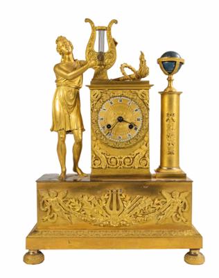 Französische Empire Ormolu Kaminuhr "Apollo", um 1820 - Velikonoční aukce