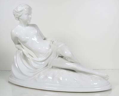 Buchstütze - Liegender weiblicher Akt, Entwurf Eduard Liebscher 1936, Augarten, Wien - Porcelán, sklo a sběratelské předměty