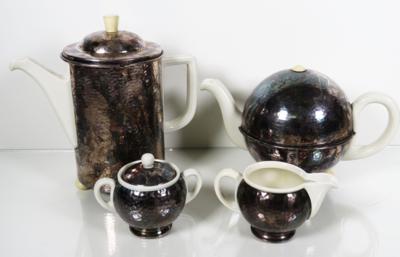 Tee-Isolierkanne mit Zuckerdose und Gießer, - Porcellana, vetro e oggetti da collezione