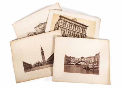 Historische Fotografien in Großformaten: - Porcelain, glass and collectibles